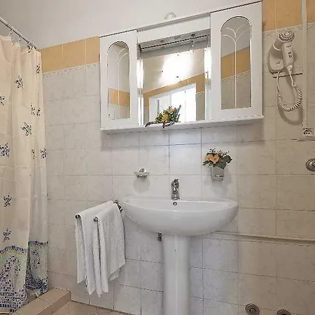 Antica Fontana Di Traiano Hotel Rome